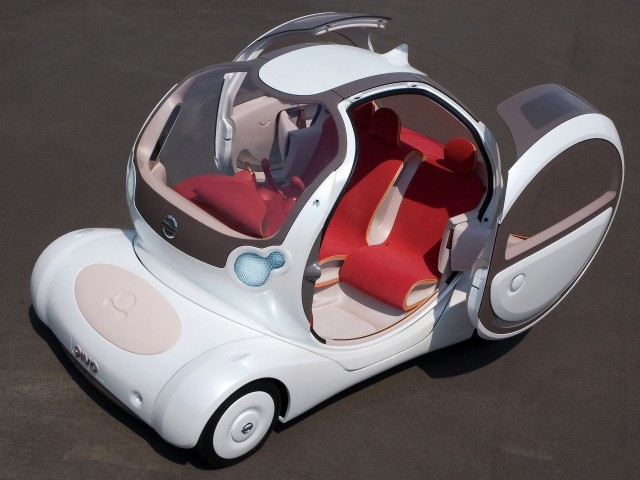 2005nissanpivoconceptsatopstud.jpg