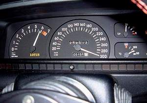 opel_omega_lotus_8_1_.jpg